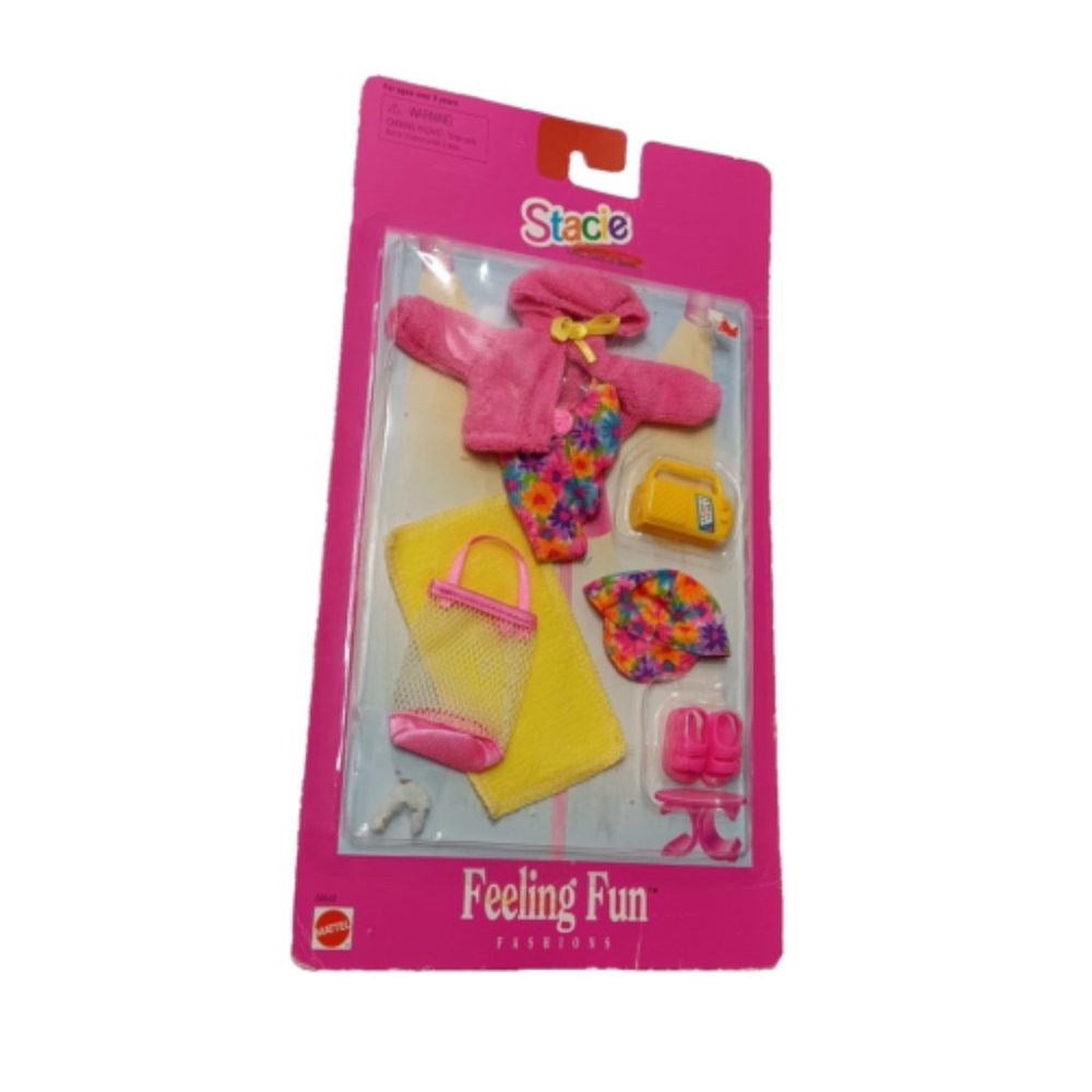 NOS 1997 STACIE Feeling Fun 68648 Swimsuit + Radio Barbie Mattel Clothes Fashion